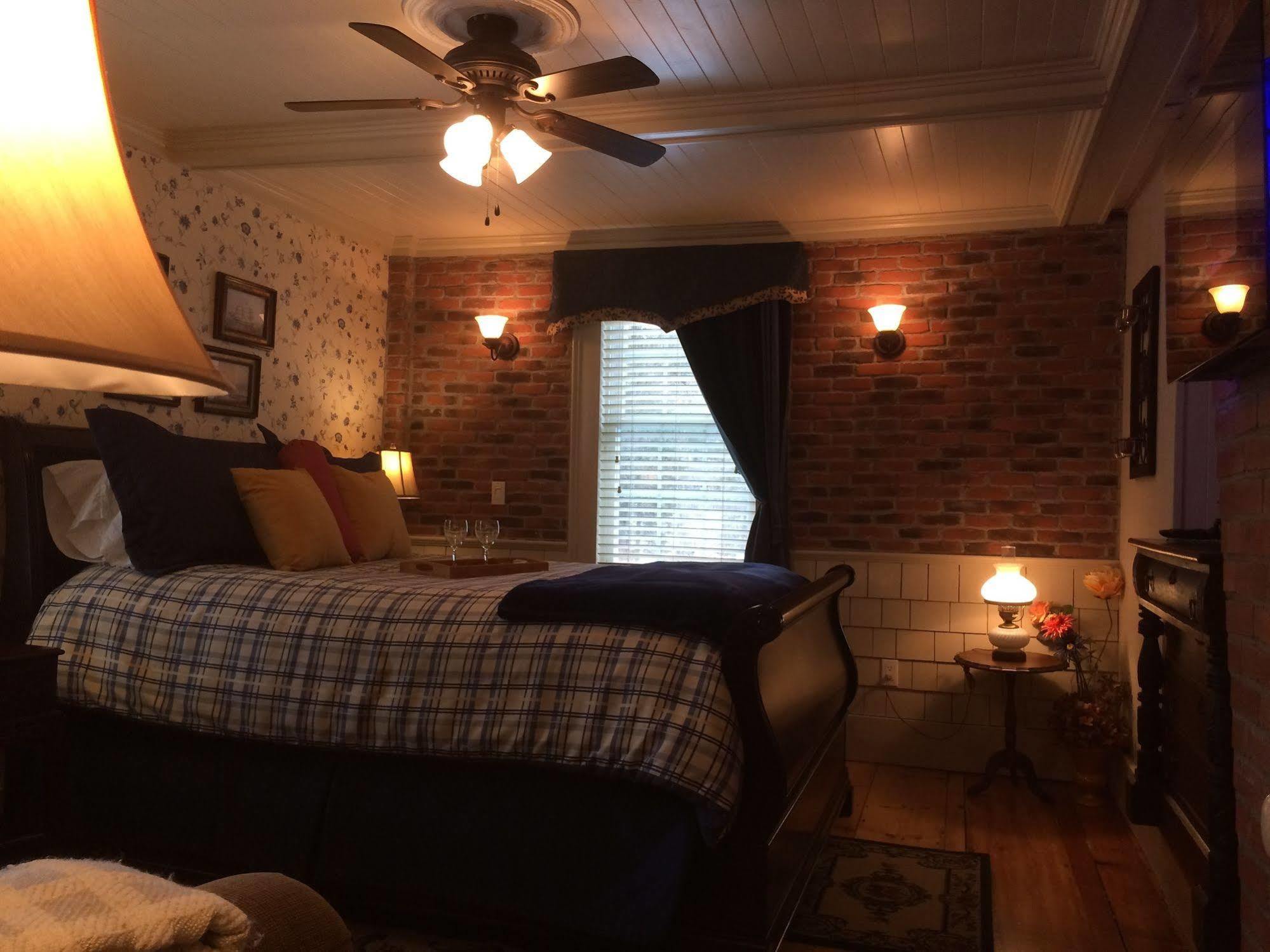 Bed and Breakfast Domaine Les Boises Lee Farm S.A Stanstead Екстер'єр фото
