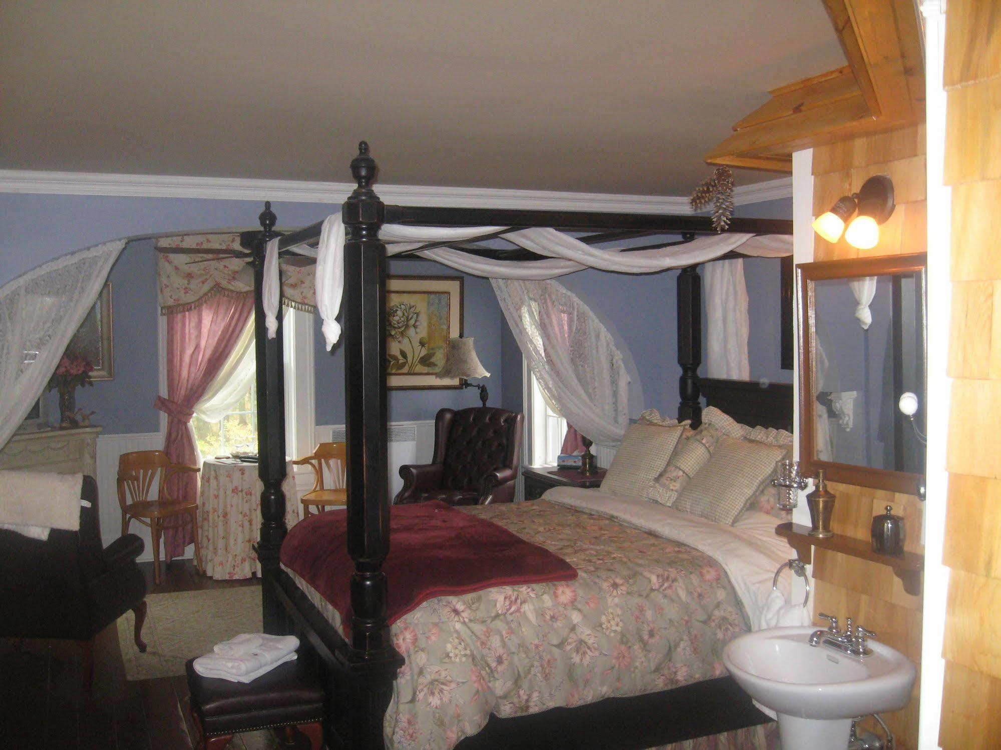 Bed and Breakfast Domaine Les Boises Lee Farm S.A Stanstead Екстер'єр фото