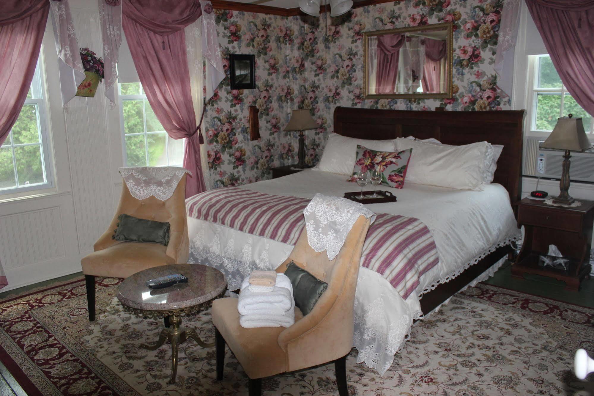 Bed and Breakfast Domaine Les Boises Lee Farm S.A Stanstead Екстер'єр фото