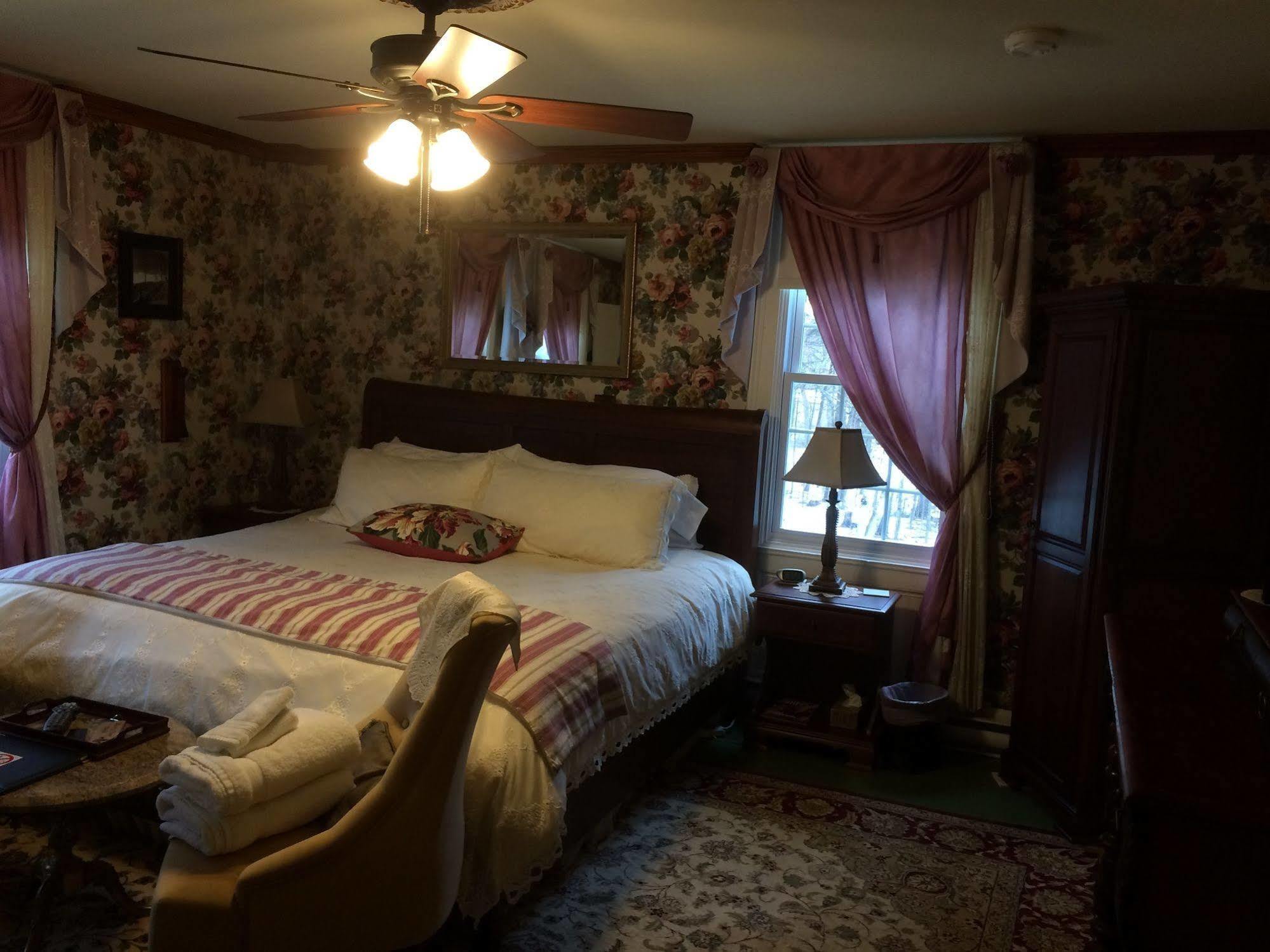 Bed and Breakfast Domaine Les Boises Lee Farm S.A Stanstead Екстер'єр фото