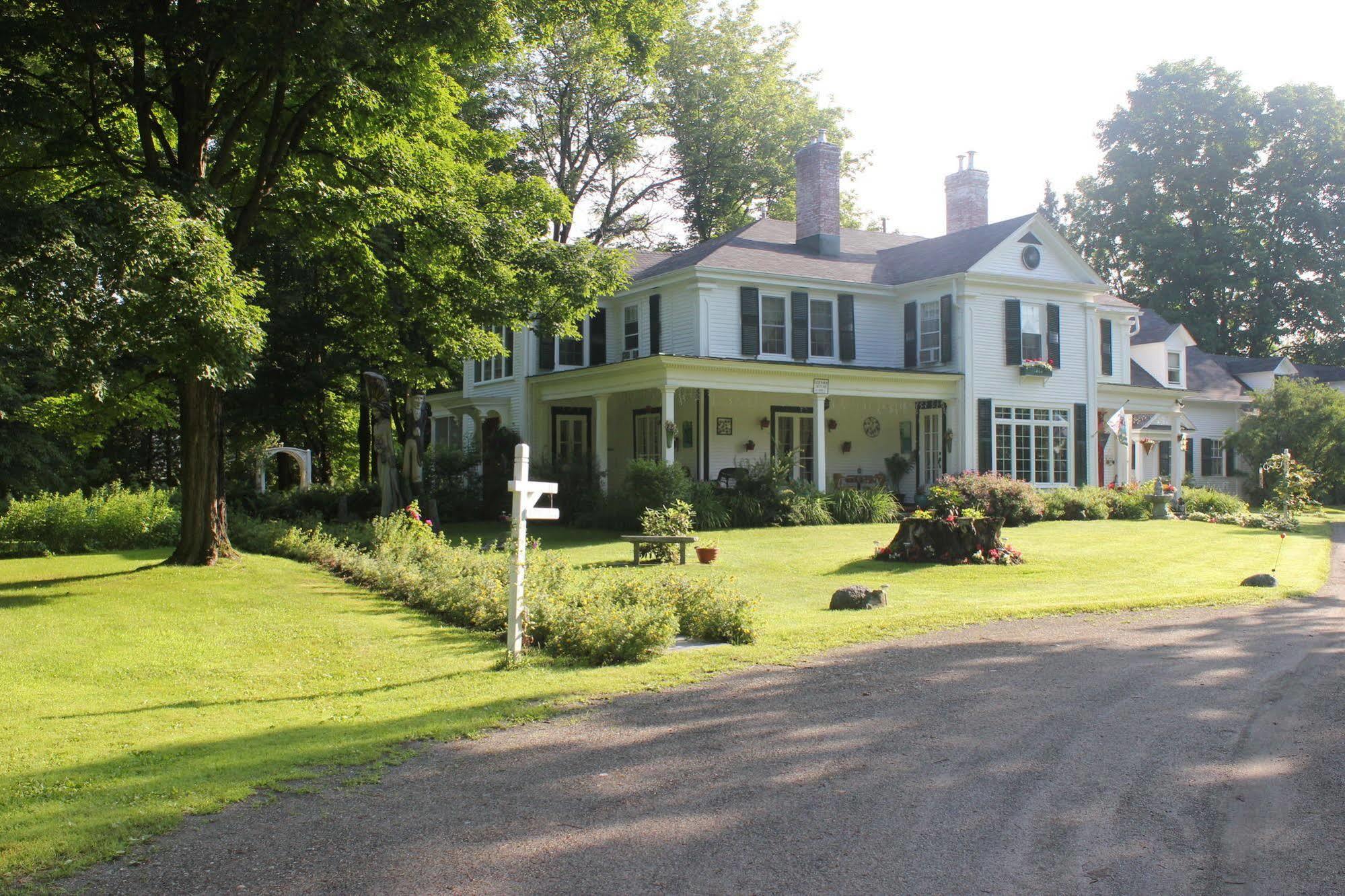 Bed and Breakfast Domaine Les Boises Lee Farm S.A Stanstead Екстер'єр фото